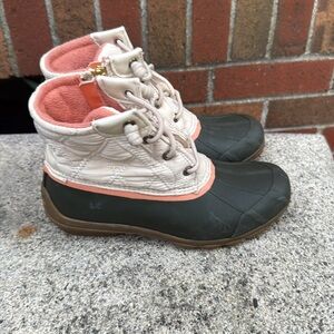 Sperry Women's Quilted Lace-Up Boots - Cream and green